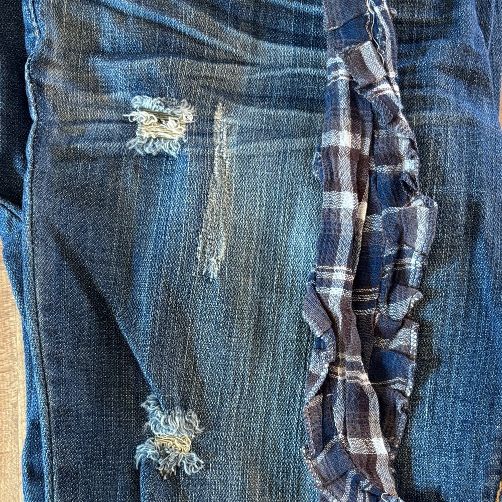 Mudd Dark Blue Flared Jeans for Women NWTS Size 9 Distressed - Picture 3 of 12